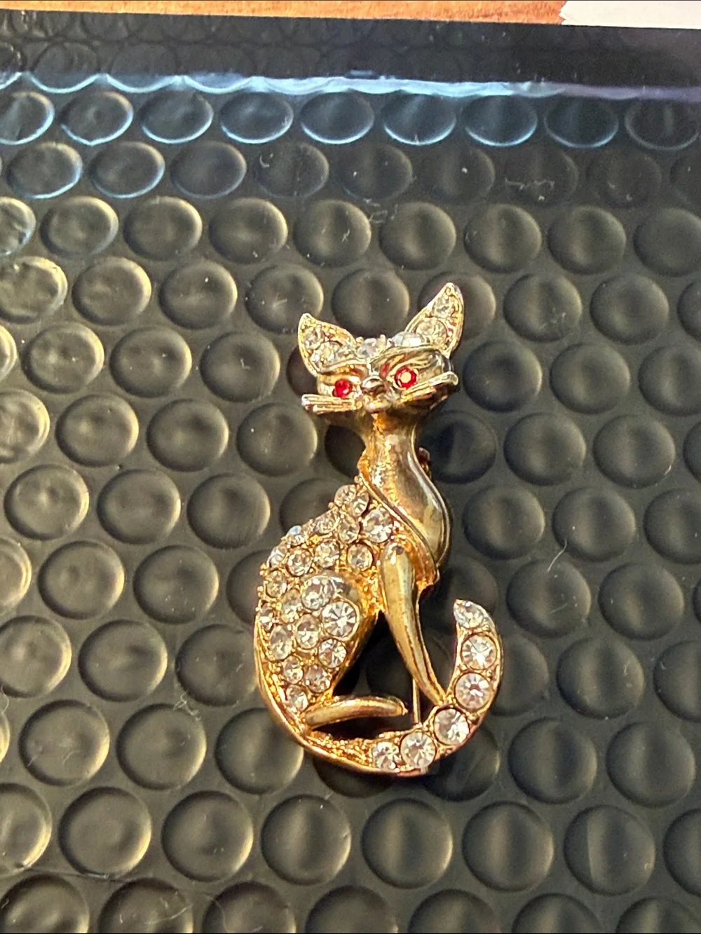 Cottagecore Kitsch Gold Tone Embellished Sitting Cat